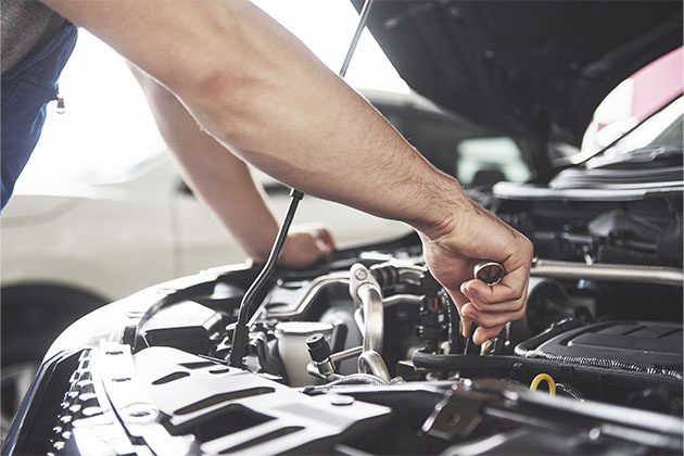 Faça a revisão do carro antes de fazer viagem de carro