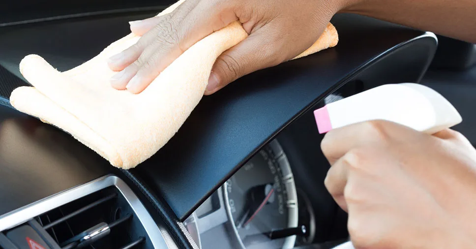 Como deixar interior do carro novinho