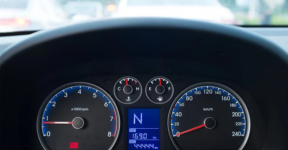 Luzes do painel: saiba agora para que servem!